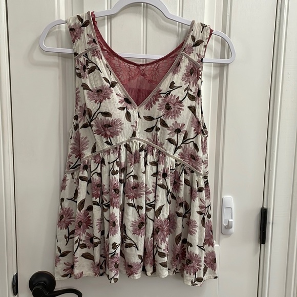 American Eagle flower top. S - Picture 7 of 7